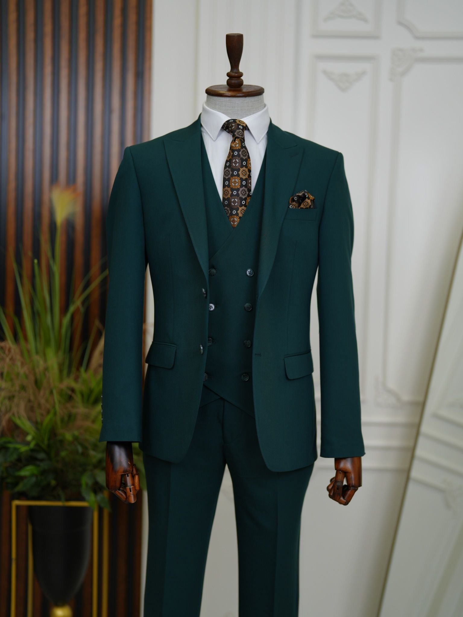 Bojoni Volterra Green  Slim Fit Suit