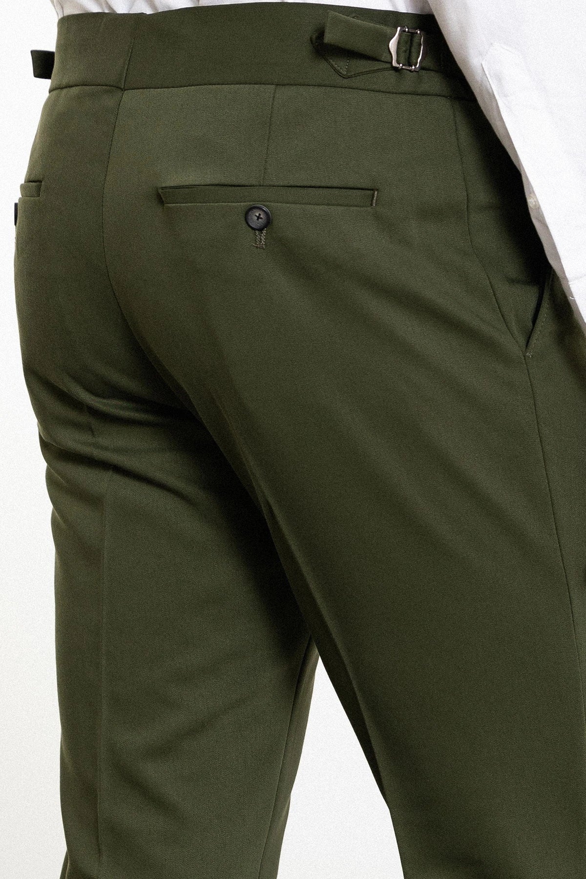 Bojoni Omaha Straight Slim Fit Pleated Belt Detailed Buckle Khaki Trousers