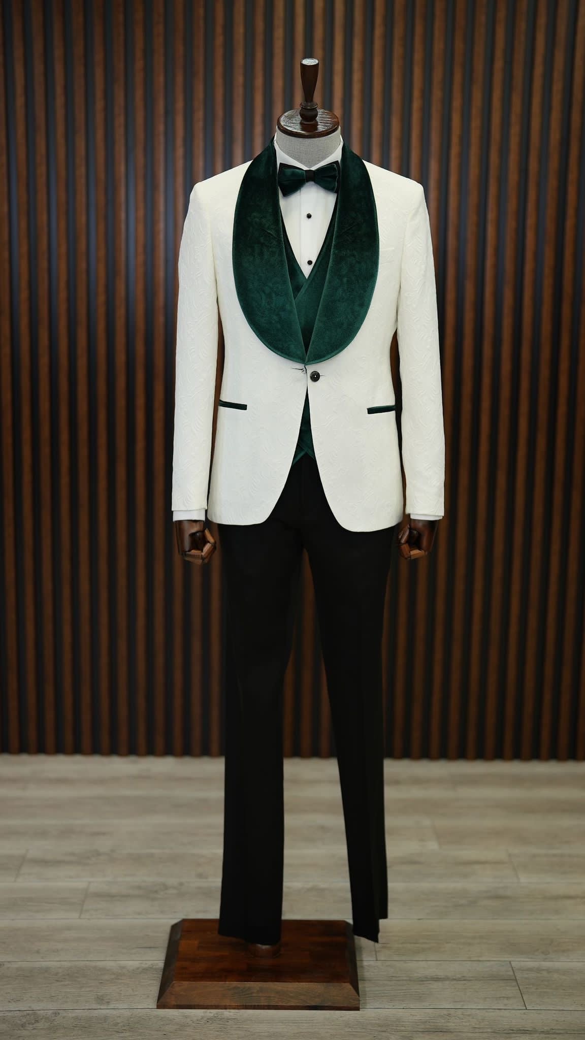 Bojoni Paruri Green Slim Fit Velvet Shawl Lapel Wool Tuxedo