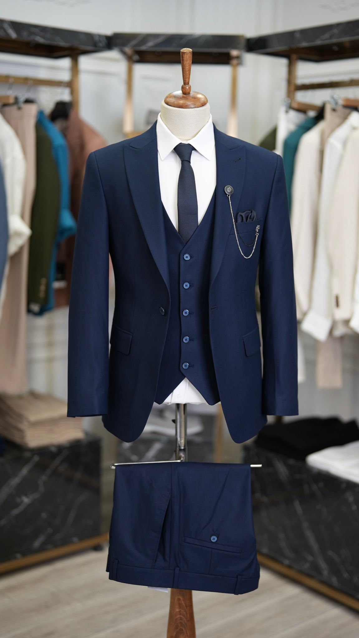 Bojoni Burnley Navy Blue   Slim Fit Suit