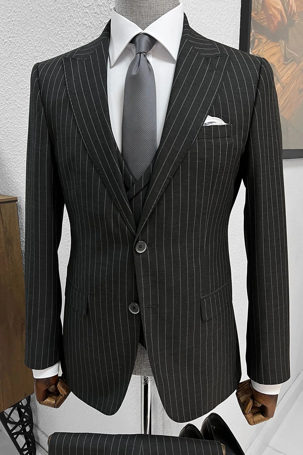 Bojoni Ravenna Slim Fit High Quality Striped Black Suit