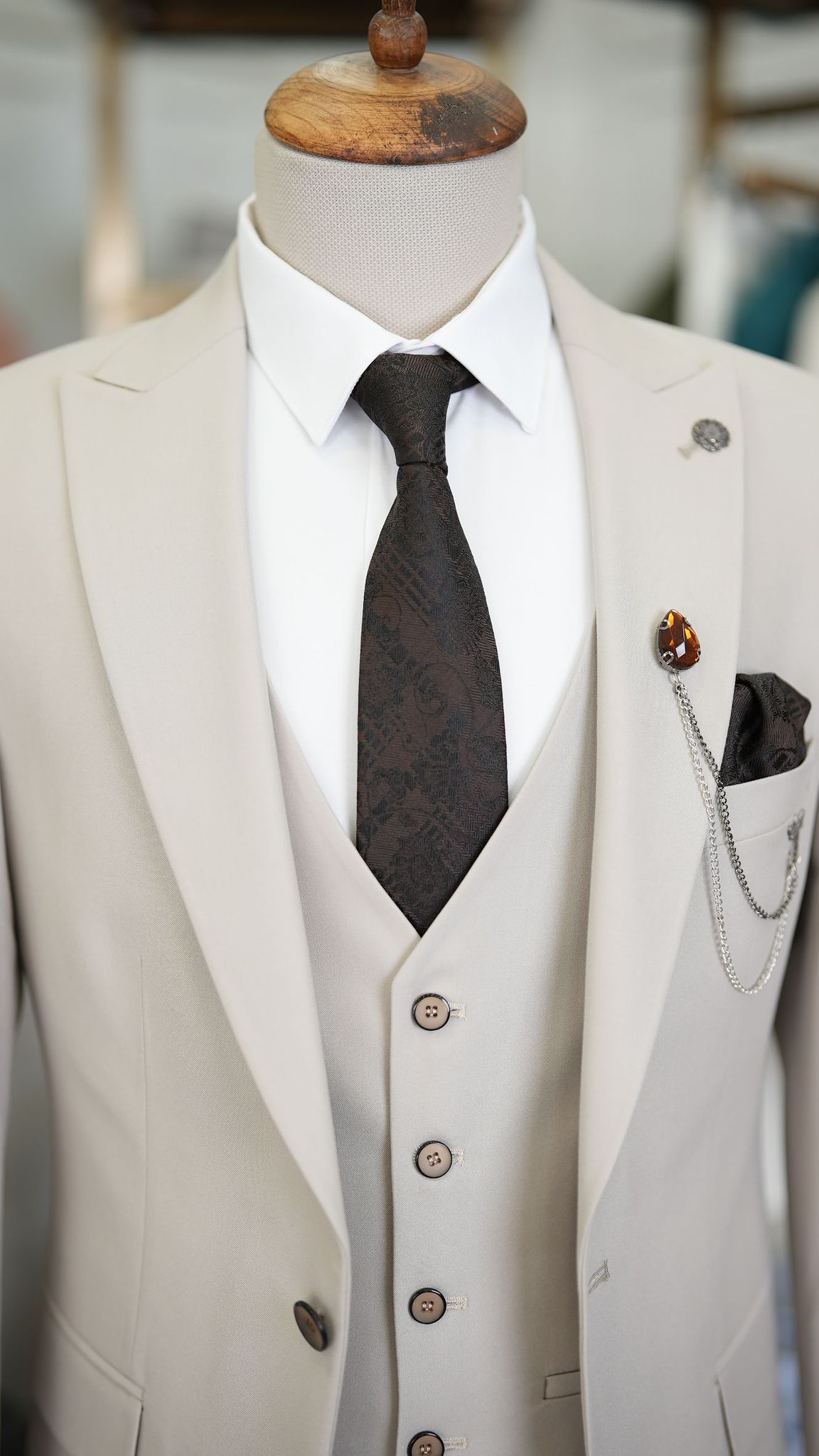 Bojoni Burnley Cream  Slim Fit Suit