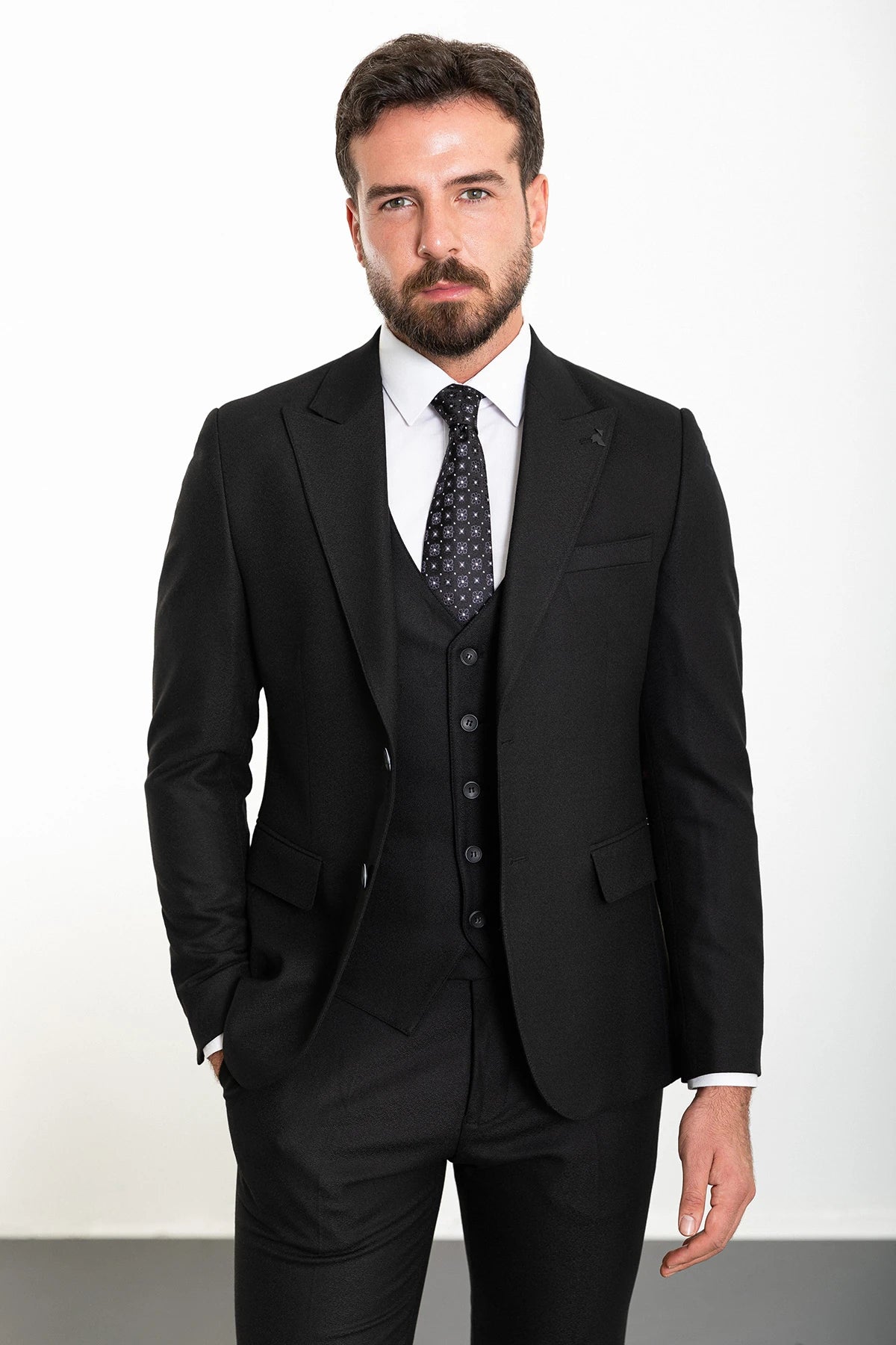 Bojoni Capena Plain Slim Fit  Black Wide Neck Wool Suit