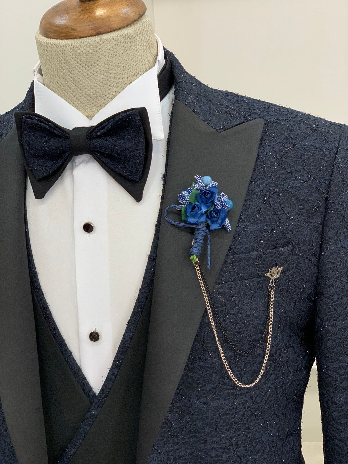 Partoni Diamond Navy Blue Slim Fit Tuxedo