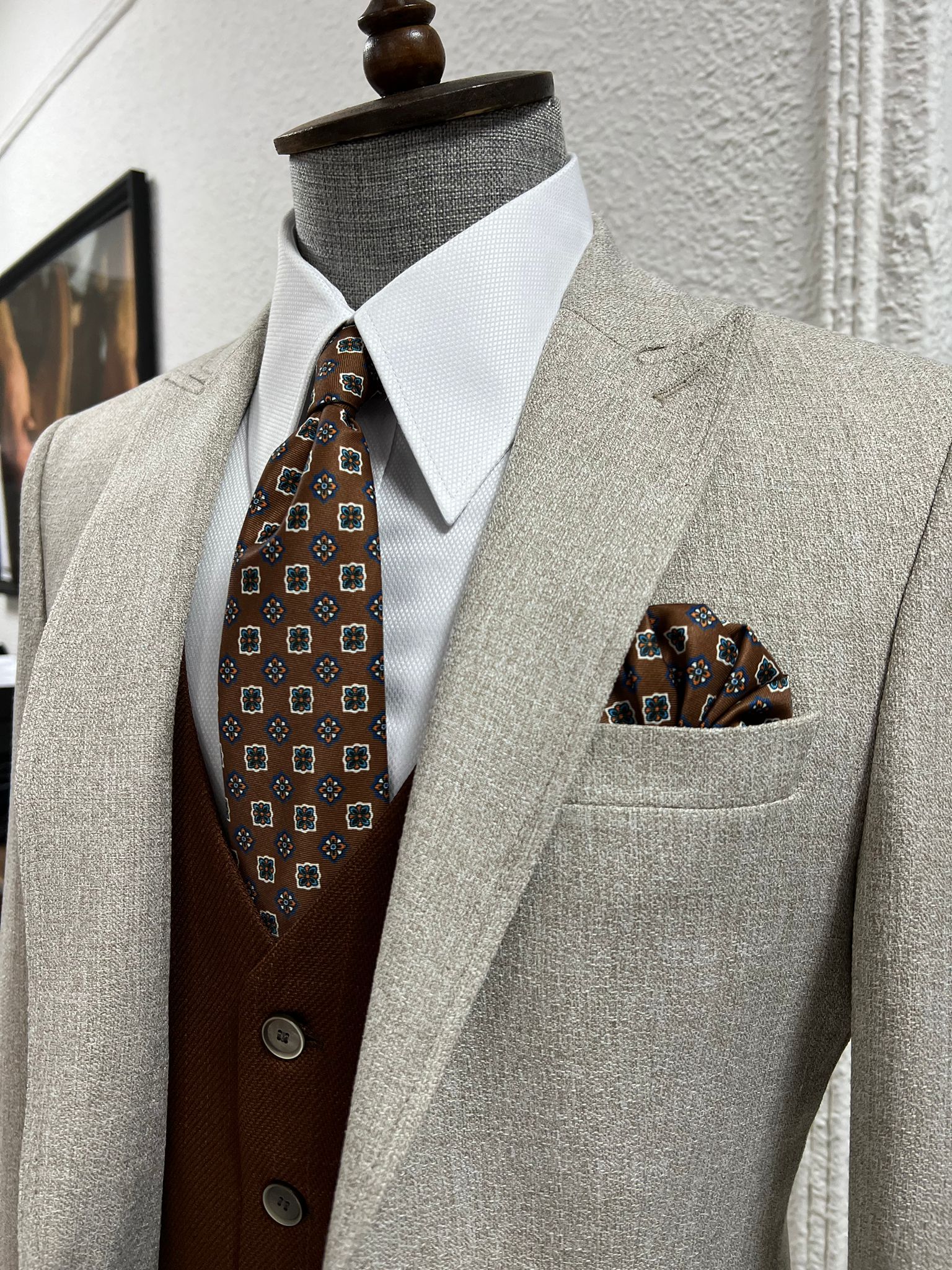 Louis Slim Fit Pointed Collared Beige Combination Suit