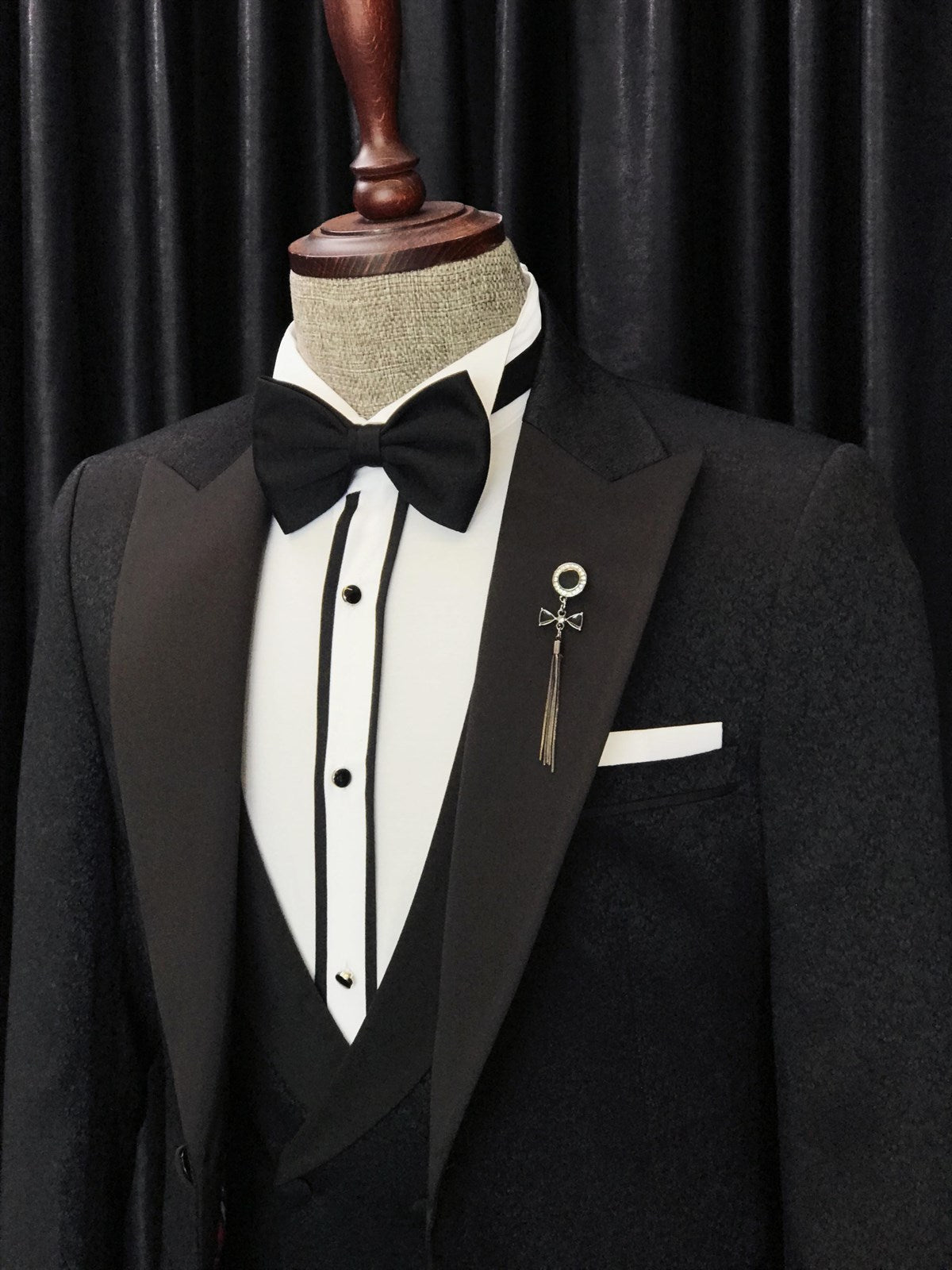 Bojoni Cagliari Black Slim-Fit Tuxedo 3-Piece