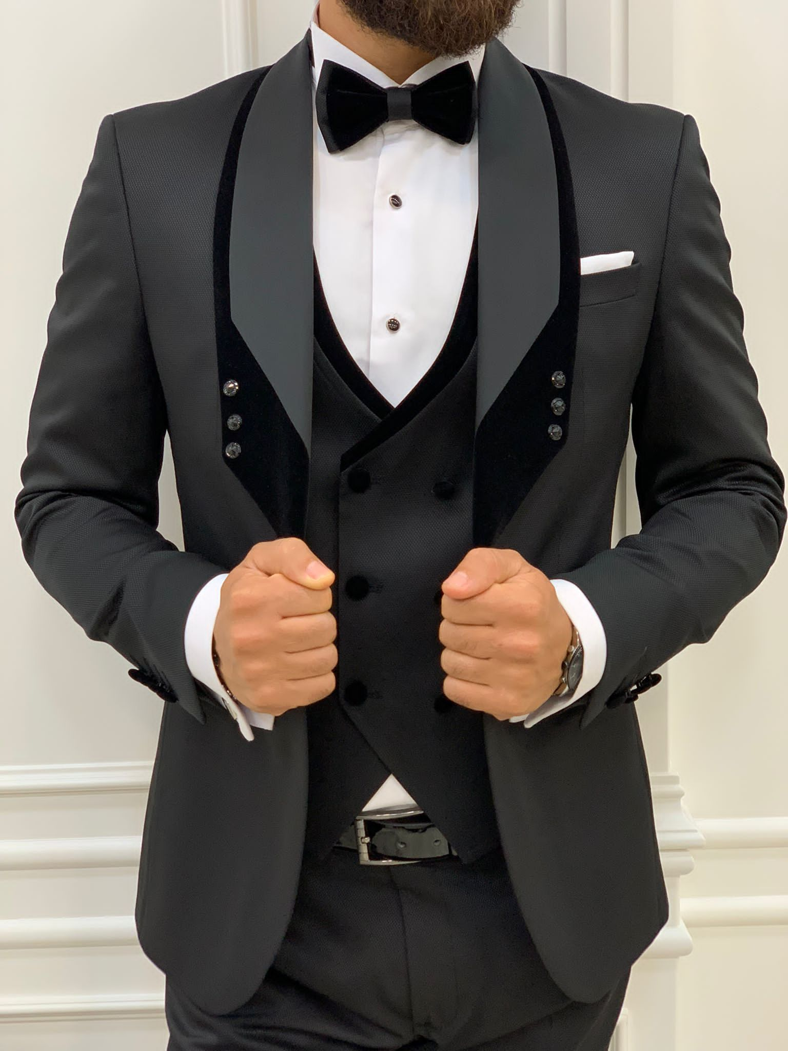 Rocca  Black Slim Fit Velvet Peak Lapel Tuxedo-baagr.myshopify.com-1-BOJONI